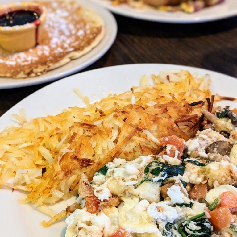 00100dPORTRAIT_00100_BURST20181231101840171_COVER~2